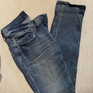 Express Men’s 4-way Stretch Slim Medium-wash Jeans